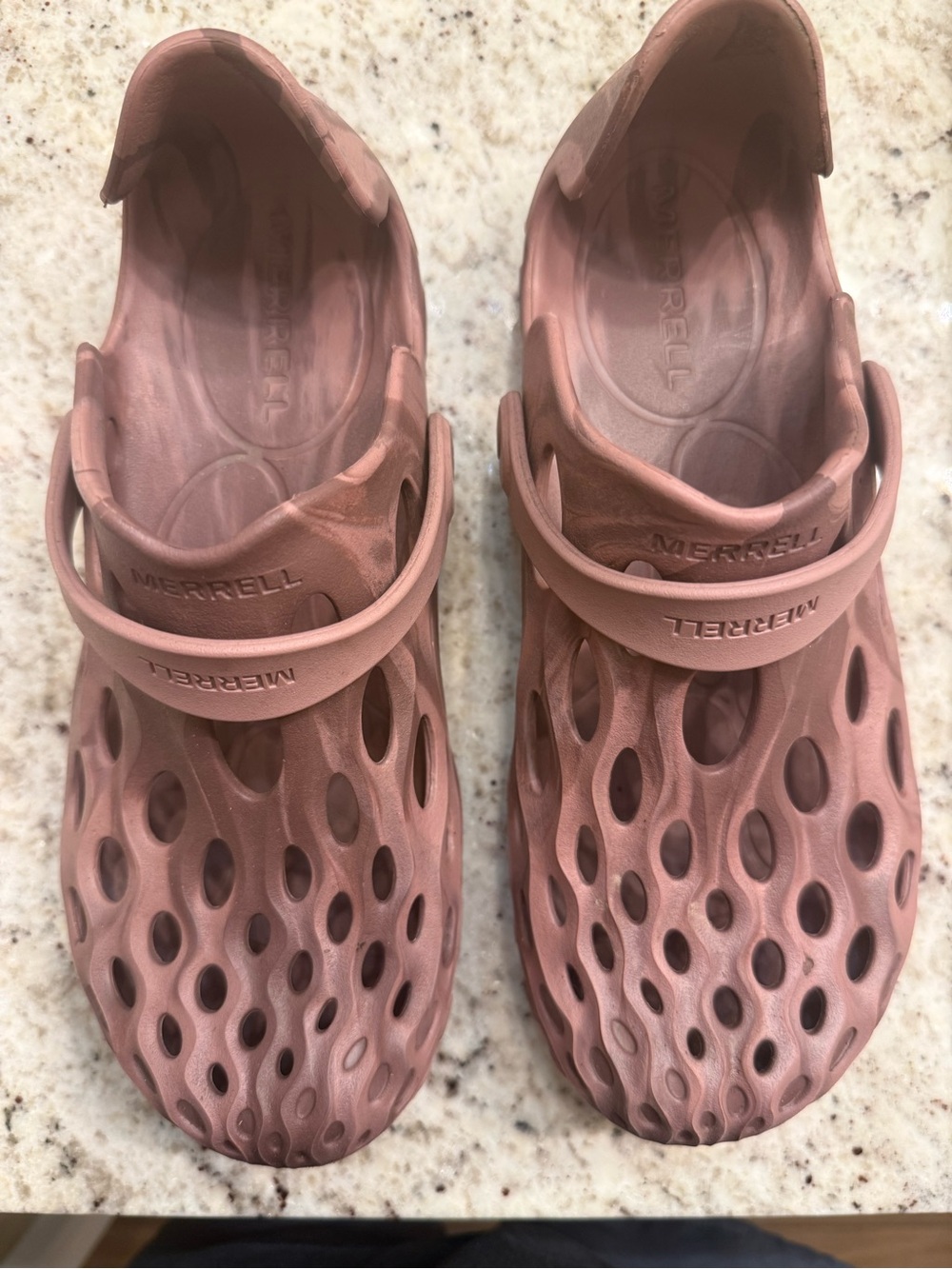 Merrell hydro moc Sz 8 Slip-On Sandals in Dusty Pink